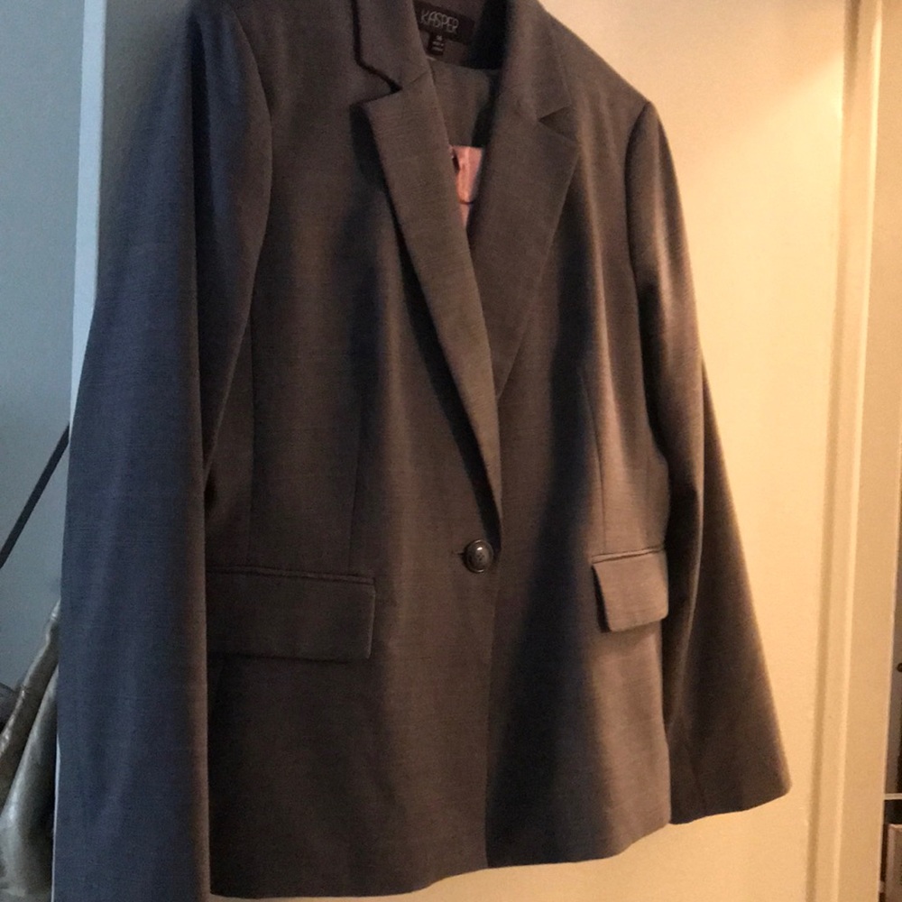 Ladies 3 piece grey suit,, size 14 regular .